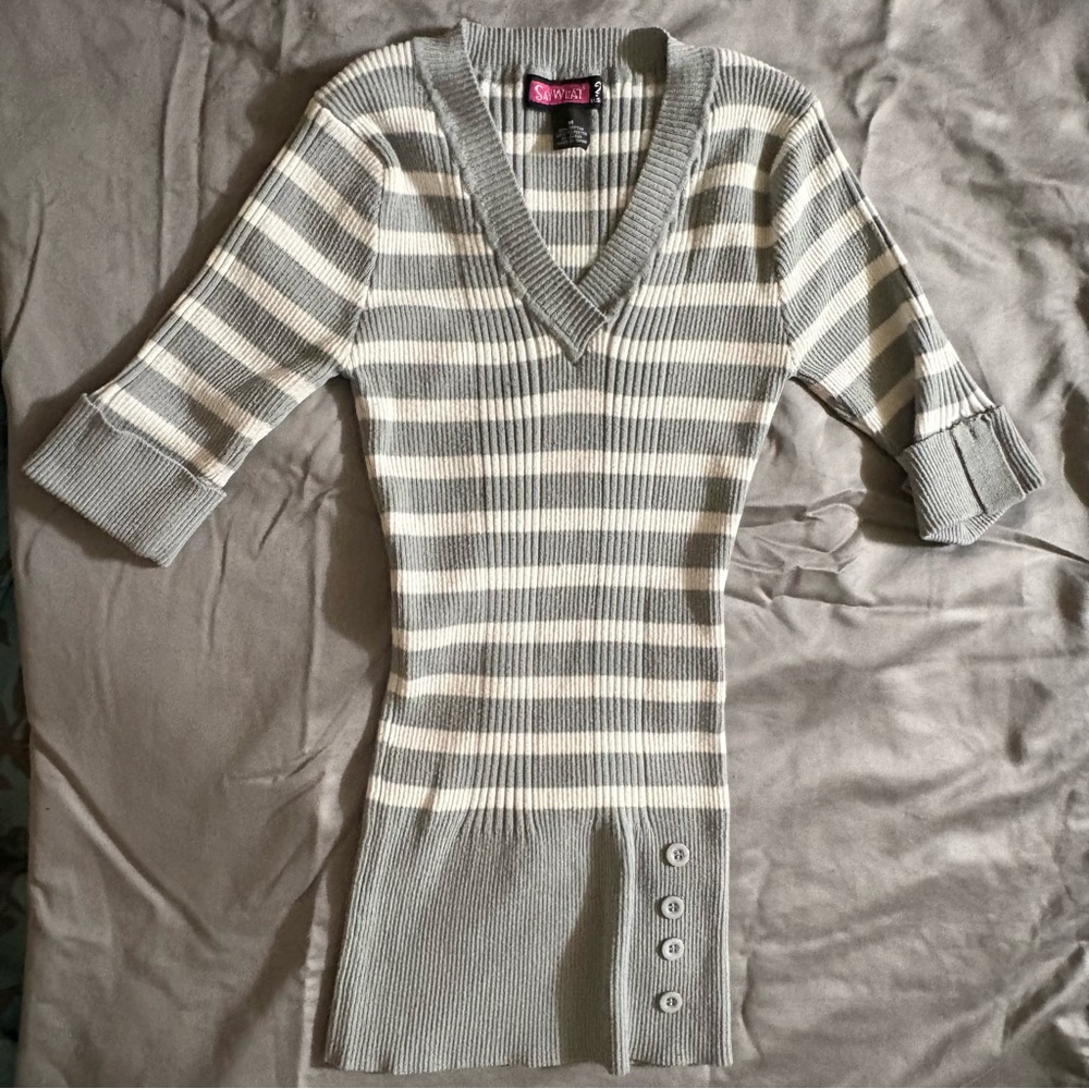 Vintage Say What Striped Knit Top V-Neck Half Sleeve Gray White Casual MEDIUM